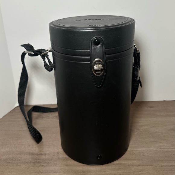Nikon Other - Nikon CL-73 Hard Lens Case for AF-S 80-200mm f2.8.